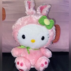 Hello Kitty plushie